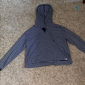 women’s long sleeved striped top